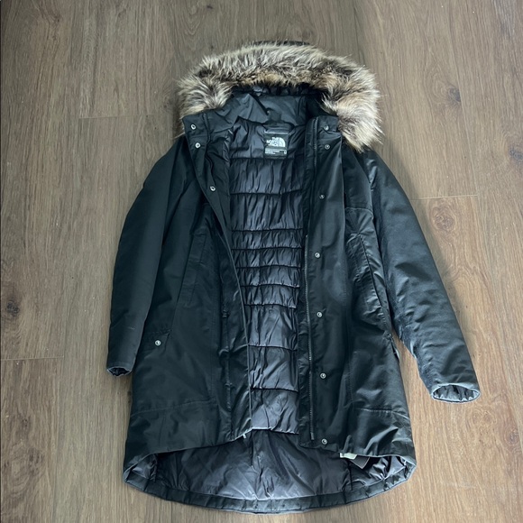The North Face Jackets & Blazers - The North Face Women's Black Ski Jacket with Faux Fur Trim